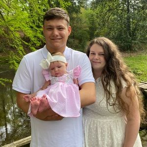 Meet your Posher, Leanna